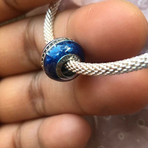 Authentic Pandora Bracelet w/ 8 Pandora Charms Winter themed - Picture 8 of 14